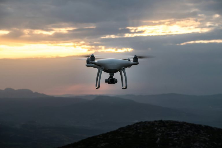 4 étapes clés pour obtenir votre certification de pilote de drone en 2024