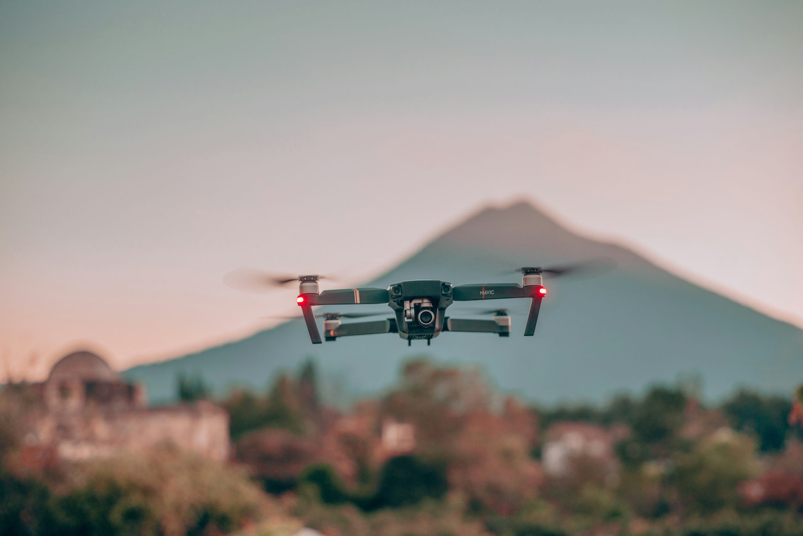 découvrez notre sélection de drones de haute qualité pour capturer des images époustouflantes et explorer de nouveaux horizons. profitez de la technologie de pointe pour des prises de vue aériennes incroyables.