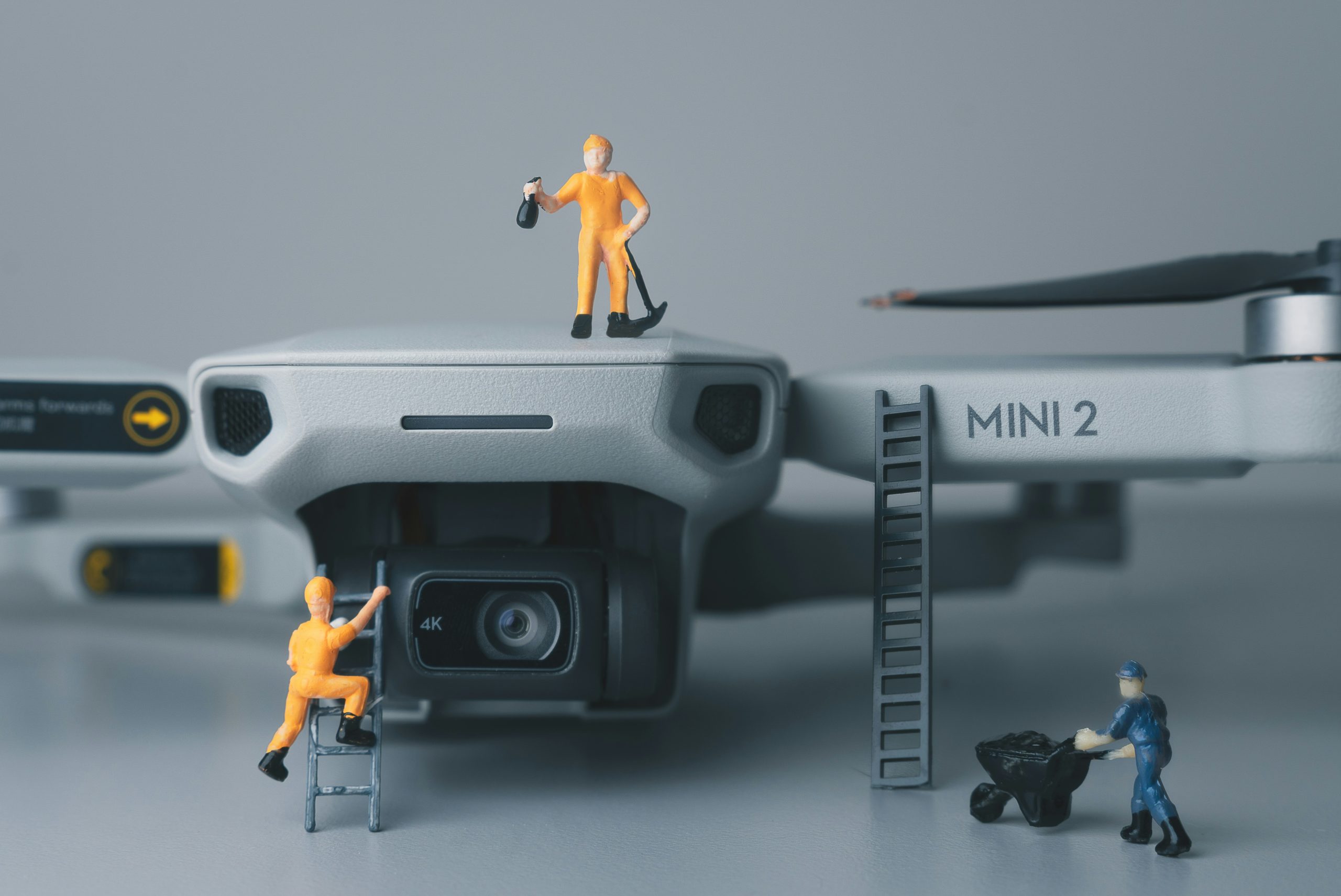 découvrez tout sur les drones : actualités, guides d'achat, astuces de pilotage et bien plus encore.